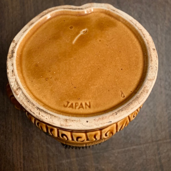 SOLD:  Quaker pot from Japan - Picture 5 of 5